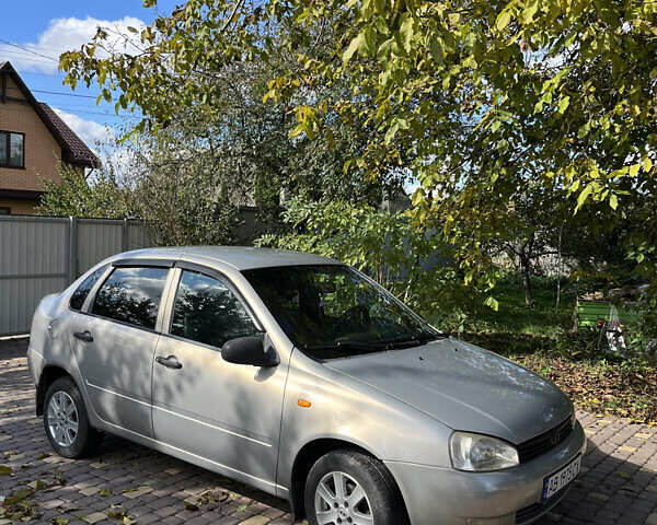 Бежевый ВАЗ Калина, объемом двигателя 1.6 л и пробегом 328 тыс. км за 2500 $, фото 3 на Automoto.ua