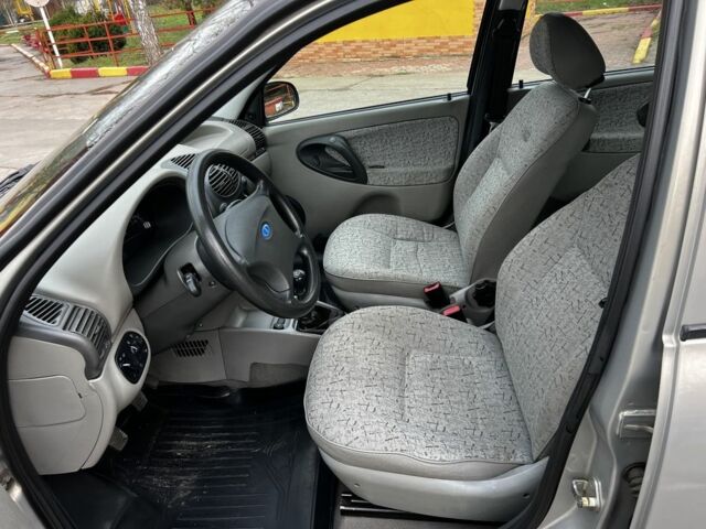 Бежевый ВАЗ Калина, объемом двигателя 1.6 л и пробегом 100 тыс. км за 2600 $, фото 9 на Automoto.ua