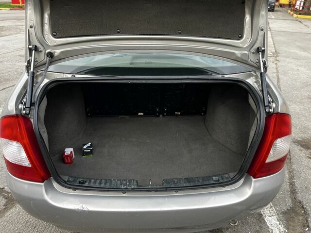 Бежевый ВАЗ Калина, объемом двигателя 1.6 л и пробегом 100 тыс. км за 2600 $, фото 21 на Automoto.ua