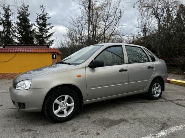 Бежевый ВАЗ Калина, объемом двигателя 1.6 л и пробегом 100 тыс. км за 2600 $, фото 1 на Automoto.ua