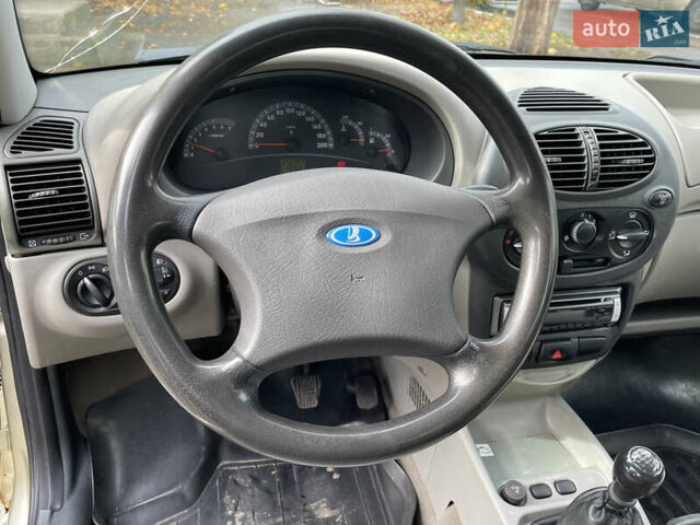 ВАЗ Калина 2008 в Николаеве на Automoto.ua Бежевый ВАЗ Калина, объемом двигателя 1.4 л и пробегом 212 тыс. км за 3000 $, фото 16 на Automoto.ua