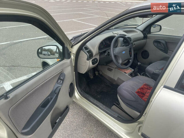 Бежевий ВАЗ Калина, об'ємом двигуна 1.6 л та пробігом 91 тис. км за 2999 $, фото 8 на Automoto.ua