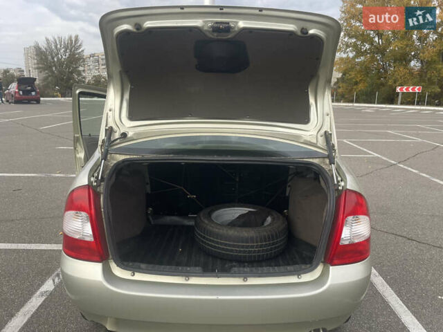 Бежевий ВАЗ Калина, об'ємом двигуна 1.6 л та пробігом 91 тис. км за 2999 $, фото 14 на Automoto.ua