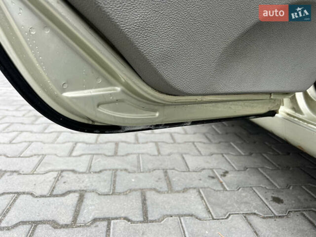 Бежевый ВАЗ Калина, объемом двигателя 1.4 л и пробегом 81 тыс. км за 2150 $, фото 16 на Automoto.ua