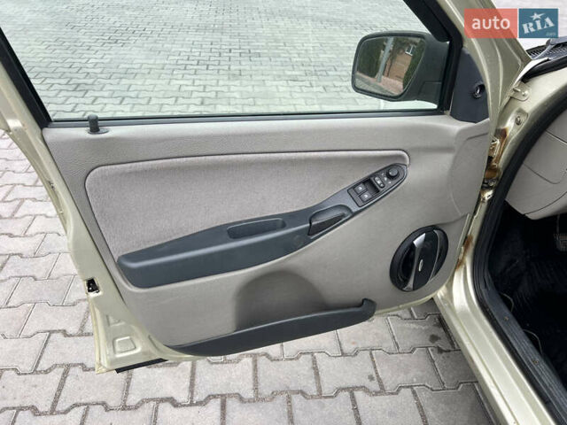 Бежевый ВАЗ Калина, объемом двигателя 1.4 л и пробегом 81 тыс. км за 2150 $, фото 20 на Automoto.ua