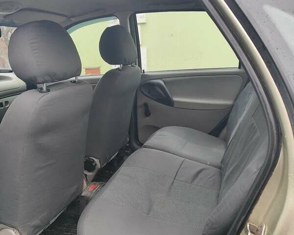 Бежевый ВАЗ Калина, объемом двигателя 1.6 л и пробегом 160 тыс. км за 1850 $, фото 22 на Automoto.ua