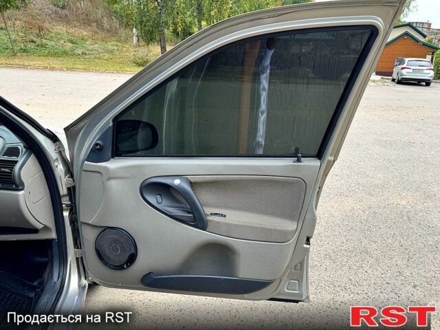 Бежевый ВАЗ Kalina, объемом двигателя 1.6 л и пробегом 212 тыс. км за 1499 $, фото 3 на Automoto.ua