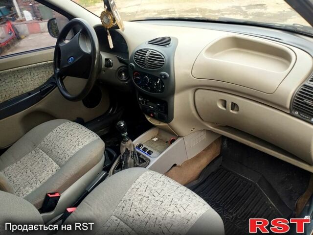 Черный ВАЗ Kalina, объемом двигателя 1.6 л и пробегом 250 тыс. км за 1450 $, фото 6 на Automoto.ua