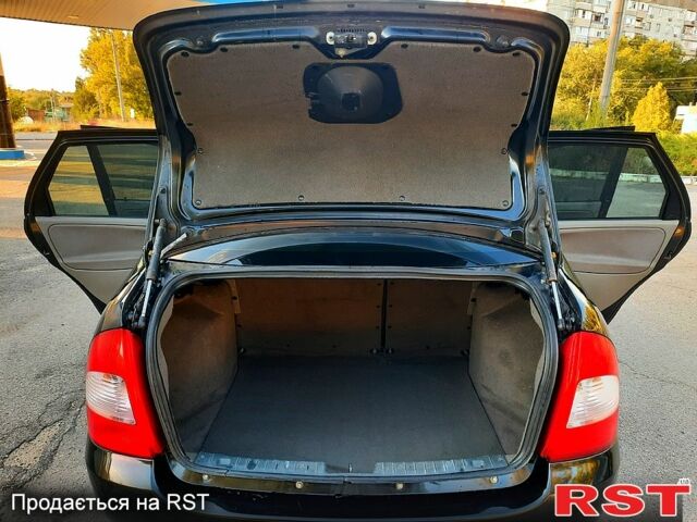 Черный ВАЗ Kalina, объемом двигателя 1.4 л и пробегом 128 тыс. км за 2850 $, фото 12 на Automoto.ua