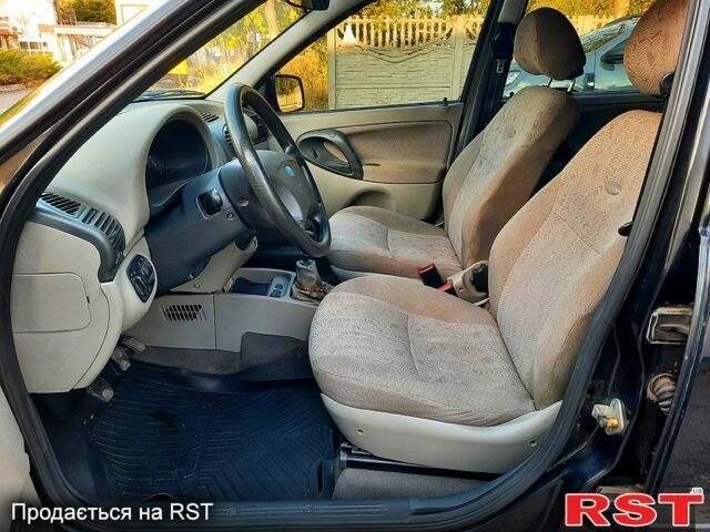 Черный ВАЗ Kalina, объемом двигателя 1.4 л и пробегом 128 тыс. км за 2850 $, фото 8 на Automoto.ua