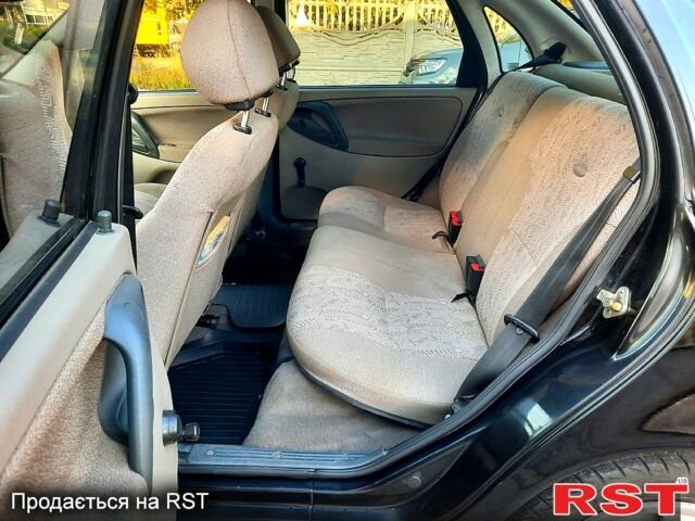 Черный ВАЗ Kalina, объемом двигателя 1.4 л и пробегом 128 тыс. км за 2850 $, фото 10 на Automoto.ua