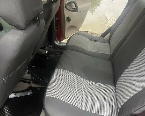 Черный ВАЗ Калина, объемом двигателя 1.6 л и пробегом 240 тыс. км за 1600 $, фото 7 на Automoto.ua