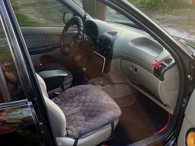 Чорний ВАЗ Kalina, об'ємом двигуна 1.4 л та пробігом 145 тис. км за 3900 $, фото 6 на Automoto.ua