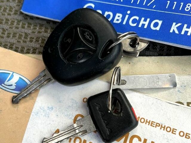 Черный ВАЗ Kalina, объемом двигателя 1.6 л и пробегом 81 тыс. км за 4000 $, фото 8 на Automoto.ua