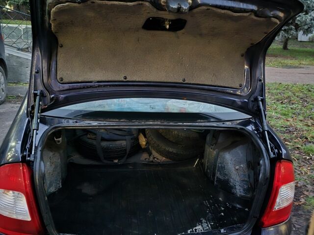 Фиолетовый ВАЗ Калина, объемом двигателя 1.6 л и пробегом 290 тыс. км за 780 $, фото 4 на Automoto.ua