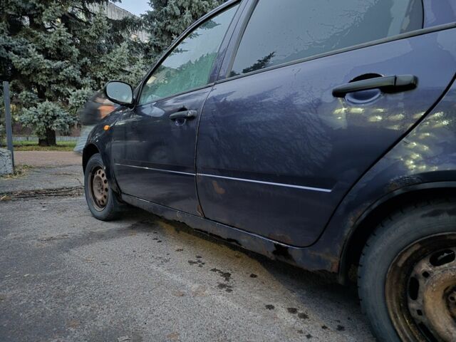 Фиолетовый ВАЗ Калина, объемом двигателя 1.6 л и пробегом 290 тыс. км за 780 $, фото 5 на Automoto.ua