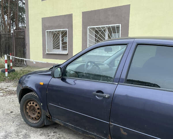 Фиолетовый ВАЗ Калина, объемом двигателя 1.6 л и пробегом 200 тыс. км за 700 $, фото 1 на Automoto.ua