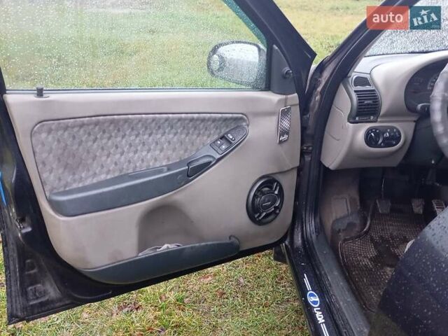 Фиолетовый ВАЗ Калина, объемом двигателя 1.6 л и пробегом 160 тыс. км за 2300 $, фото 5 на Automoto.ua