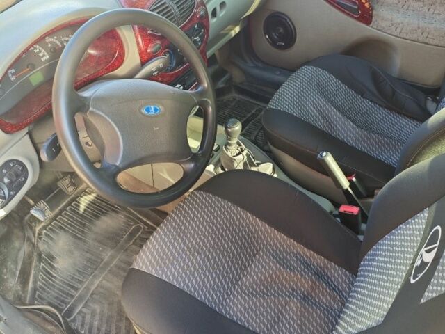 Красный ВАЗ Калина, объемом двигателя 0 л и пробегом 3 тыс. км за 2300 $, фото 3 на Automoto.ua