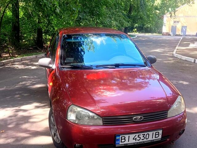 Красный ВАЗ Kalina, объемом двигателя 1.6 л и пробегом 251 тыс. км за 2400 $, фото 3 на Automoto.ua