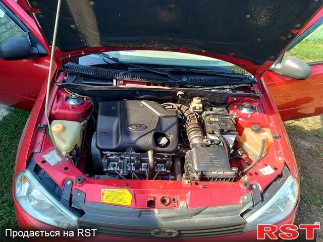 Красный ВАЗ Kalina, объемом двигателя 1.6 л и пробегом 78 тыс. км за 2500 $, фото 4 на Automoto.ua