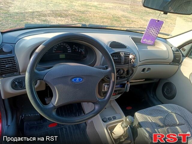 Красный ВАЗ Kalina, объемом двигателя 1.6 л и пробегом 78 тыс. км за 2500 $, фото 7 на Automoto.ua