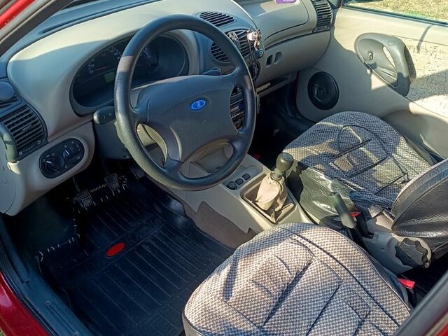 Красный ВАЗ Kalina, объемом двигателя 1.6 л и пробегом 78 тыс. км за 2500 $, фото 12 на Automoto.ua