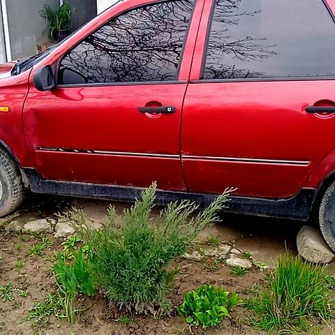 Червоний ВАЗ Kalina, об'ємом двигуна 1.6 л та пробігом 0 тис. км за 750 $, фото 5 на Automoto.ua