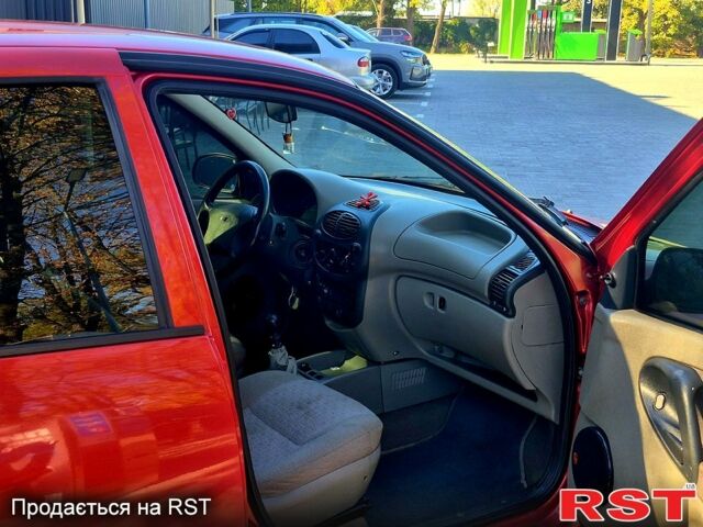 Красный ВАЗ Kalina, объемом двигателя 1.4 л и пробегом 220 тыс. км за 1450 $, фото 4 на Automoto.ua