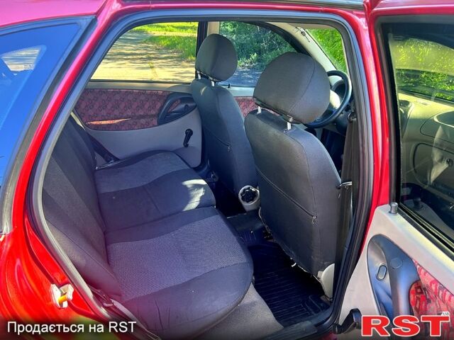 Красный ВАЗ Kalina, объемом двигателя 1.6 л и пробегом 123 тыс. км за 2800 $, фото 5 на Automoto.ua