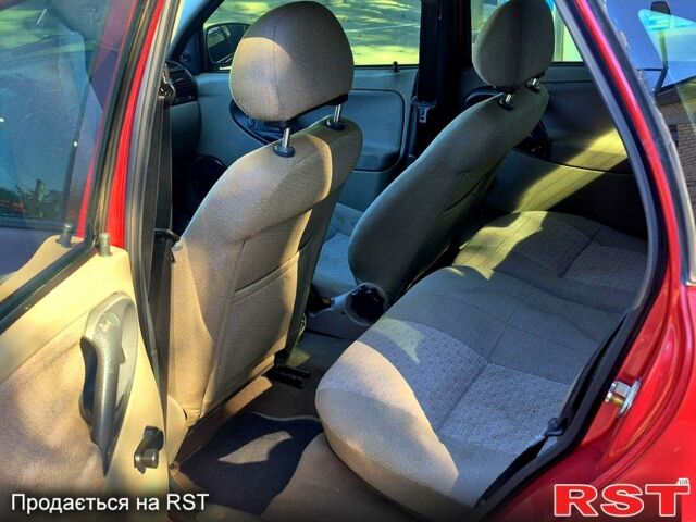 Красный ВАЗ Kalina, объемом двигателя 1.4 л и пробегом 220 тыс. км за 1450 $, фото 2 на Automoto.ua