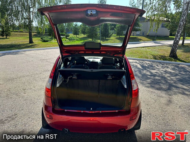 Красный ВАЗ Kalina, объемом двигателя 1.4 л и пробегом 32 тыс. км за 3650 $, фото 12 на Automoto.ua