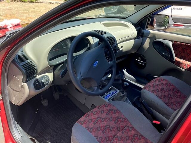 Червоний ВАЗ Kalina, об'ємом двигуна 1.4 л та пробігом 32 тис. км за 3300 $, фото 2 на Automoto.ua