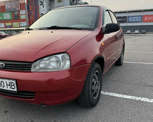 Красный ВАЗ Калина, объемом двигателя 1.6 л и пробегом 200 тыс. км за 2000 $, фото 1 на Automoto.ua