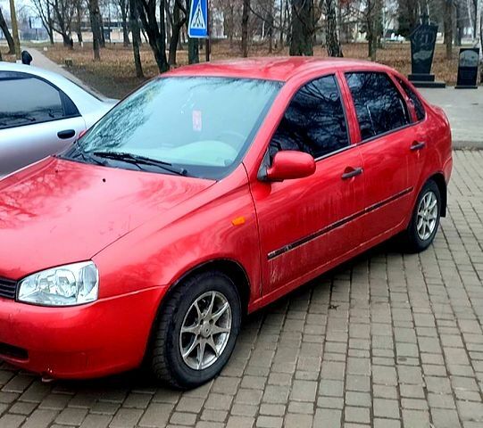 Красный ВАЗ Калина, объемом двигателя 1.6 л и пробегом 239 тыс. км за 2200 $, фото 4 на Automoto.ua