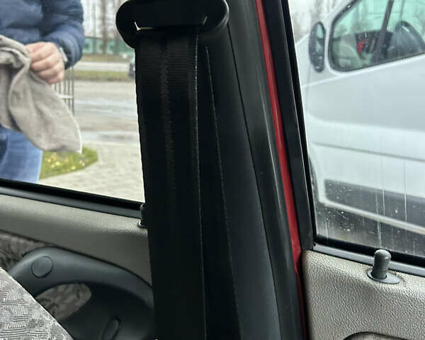 Красный ВАЗ Калина, объемом двигателя 1.6 л и пробегом 281 тыс. км за 2199 $, фото 19 на Automoto.ua