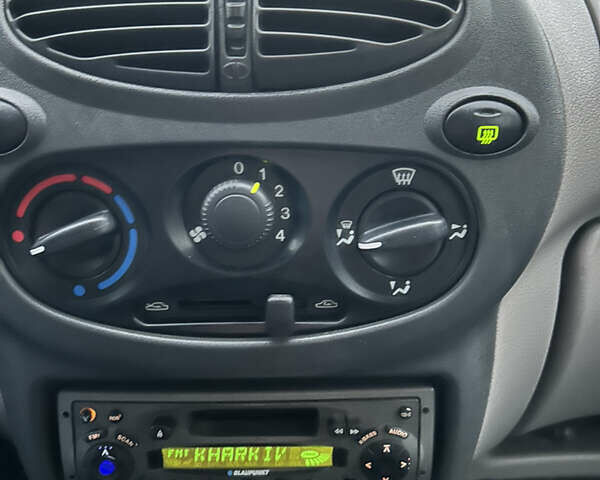 Красный ВАЗ Калина, объемом двигателя 1.6 л и пробегом 281 тыс. км за 2199 $, фото 38 на Automoto.ua