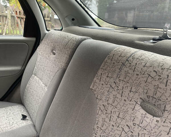 Красный ВАЗ Калина, объемом двигателя 1.6 л и пробегом 140 тыс. км за 1250 $, фото 7 на Automoto.ua