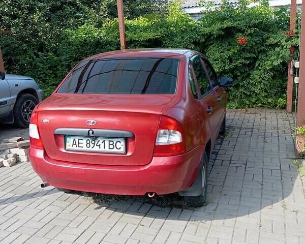 Красный ВАЗ Калина, объемом двигателя 1.6 л и пробегом 175 тыс. км за 2000 $, фото 2 на Automoto.ua