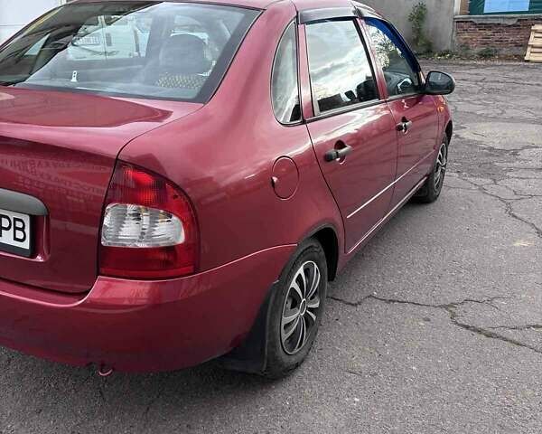ВАЗ Калина 2006 в Звенигородка на Automoto.ua Красный ВАЗ Калина, объемом двигателя 1.6 л и пробегом 74 тыс. км за 3000 $, фото 4 на Automoto.ua