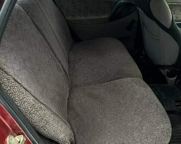 Красный ВАЗ Калина, объемом двигателя 1.6 л и пробегом 168 тыс. км за 3500 $, фото 6 на Automoto.ua