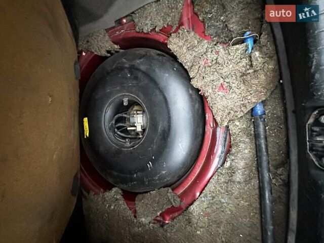 Красный ВАЗ Калина, объемом двигателя 1.6 л и пробегом 183 тыс. км за 1400 $, фото 17 на Automoto.ua