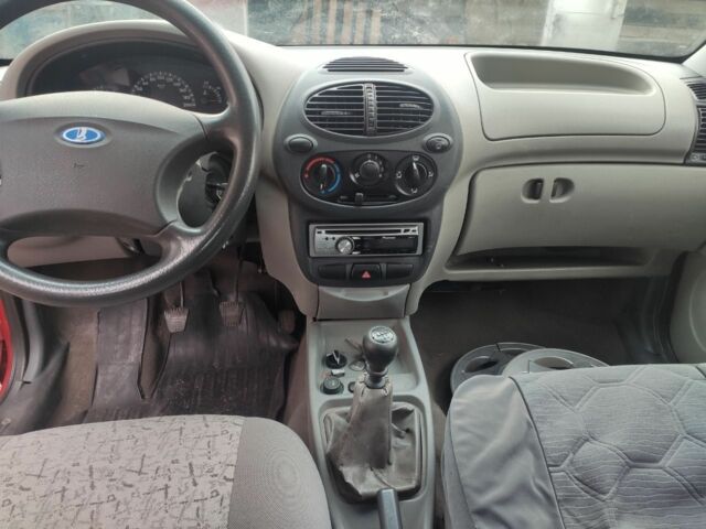 Красный ВАЗ Калина, объемом двигателя 1.6 л и пробегом 89 тыс. км за 650 $, фото 3 на Automoto.ua