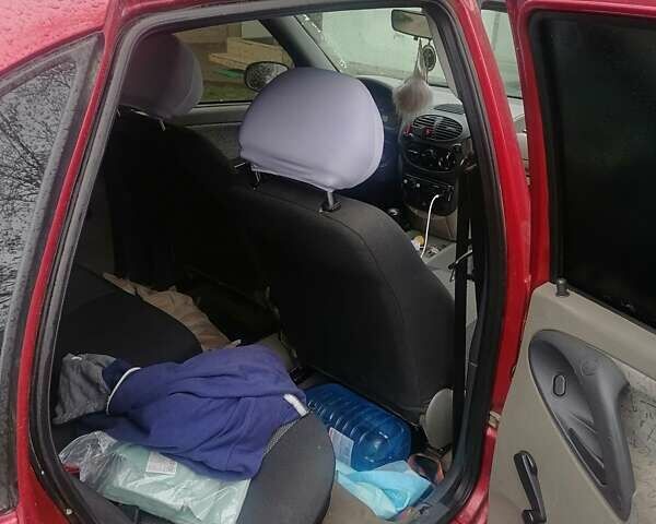 Красный ВАЗ Калина, объемом двигателя 1.6 л и пробегом 238 тыс. км за 2200 $, фото 4 на Automoto.ua