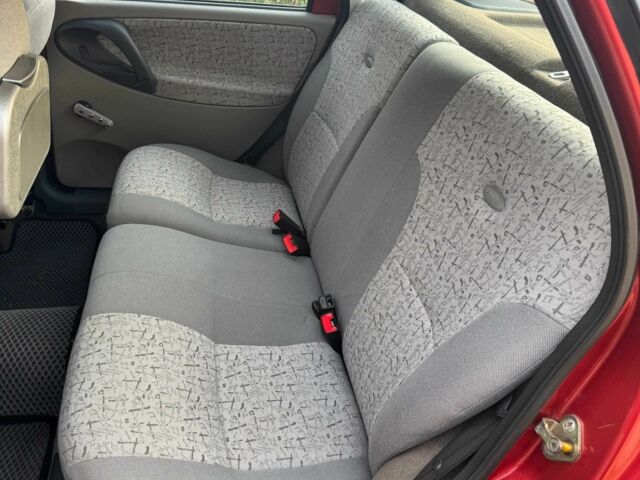 Червоний ВАЗ Калина, об'ємом двигуна 1.6 л та пробігом 180 тис. км за 2650 $, фото 11 на Automoto.ua