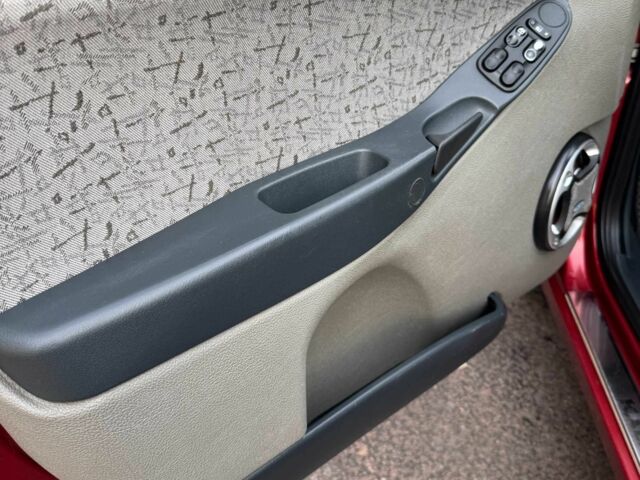 Червоний ВАЗ Калина, об'ємом двигуна 1.6 л та пробігом 180 тис. км за 2650 $, фото 12 на Automoto.ua