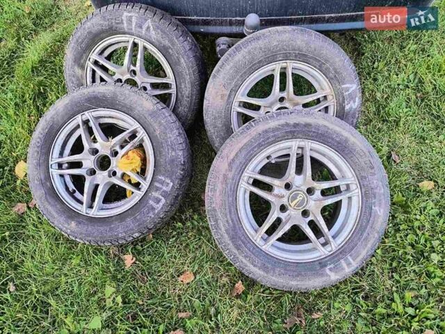 Красный ВАЗ Калина, объемом двигателя 1.6 л и пробегом 130 тыс. км за 2000 $, фото 15 на Automoto.ua