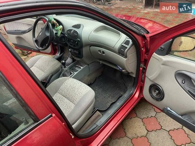 Красный ВАЗ Калина, объемом двигателя 1.6 л и пробегом 155 тыс. км за 1800 $, фото 4 на Automoto.ua