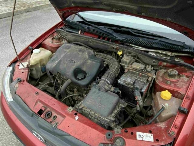 Червоний ВАЗ Калина, об'ємом двигуна 1.6 л та пробігом 213 тис. км за 2100 $, фото 1 на Automoto.ua