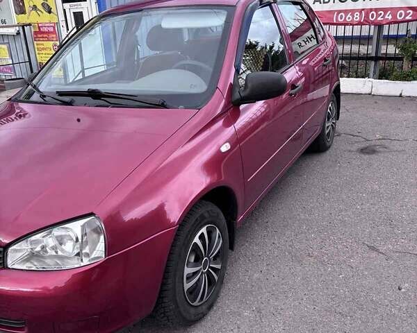 ВАЗ Калина 2006 в Звенигородка на Automoto.ua Красный ВАЗ Калина, объемом двигателя 1.6 л и пробегом 74 тыс. км за 3000 $, фото 1 на Automoto.ua